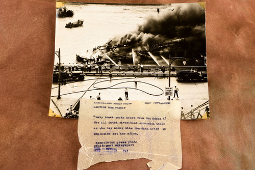 Heavy Smoke From Island Queen Fire 9x7¼ 1947 Associated Press Photo V31