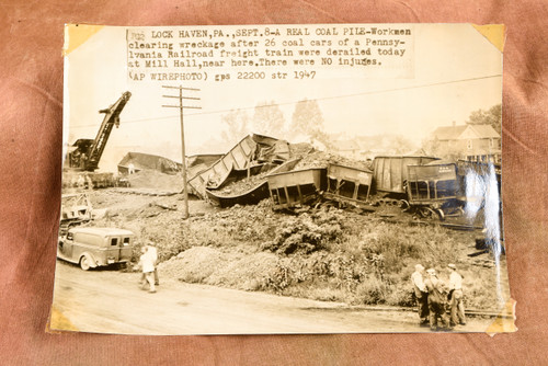 Pennsylvania Railroad Coal Train Derailment 8¾x6¼ 1947 AP Wire Photo V39
