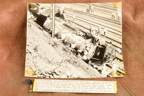 Philadelphia PA Fatal Train Wreck Engineer Killed 7⅝x6¼ 1947 AP Wire Photo V38