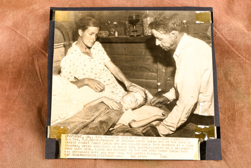Boy Shot by Berserk Farmer Rome Georgia 6⅞x6⅜ 1947 AP Wire Photo V32