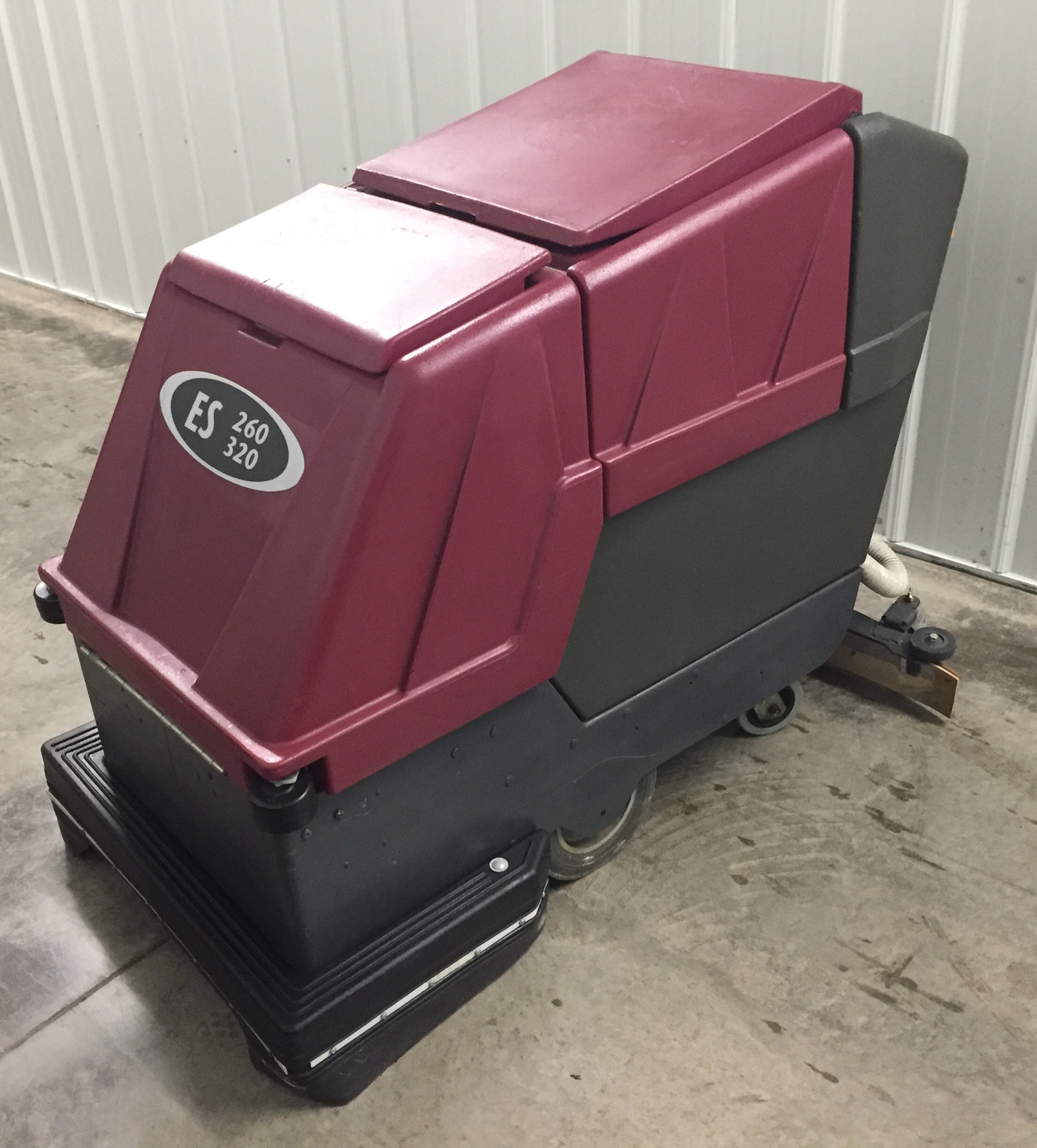 Refurbished Minuteman Es 260 26 Floor Scrubber Performance Systems