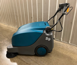 Refurbished Tennant S9 35" Dry Floor Sweeper