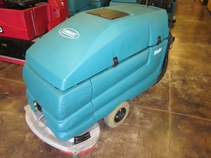 Refurbished Tennant 5680 32" Disk Auto Scrubber