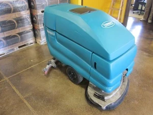 Refurbished Tennant 5680 32" Disk Auto Scrubber