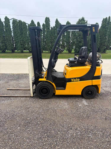 Yale Veracitor GLP040SVXNRAE084 — 4,000 lb LP Forklift | 187" Mast