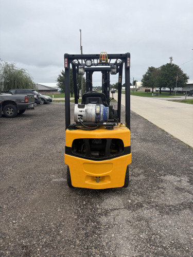 Yale Veracitor GLP040SVXNRAE084 — 4,000 lb LP Forklift | 187" Mast