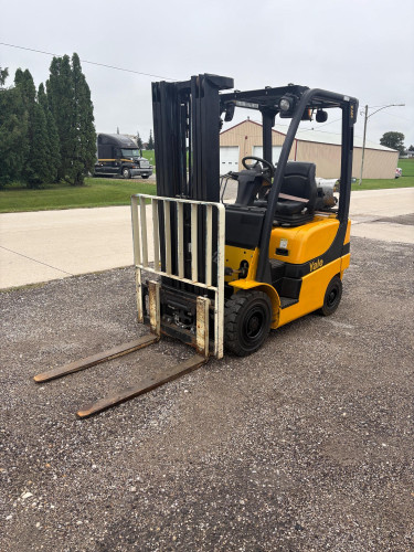 Yale Veracitor GLP040SVXNRAE084 — 4,000 lb LP Forklift | 187" Mast