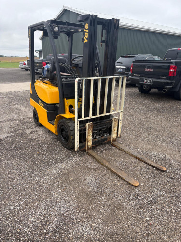 Yale Veracitor GLP040SVXNRAE084 — 4,000 lb LP Forklift | 187" Mast