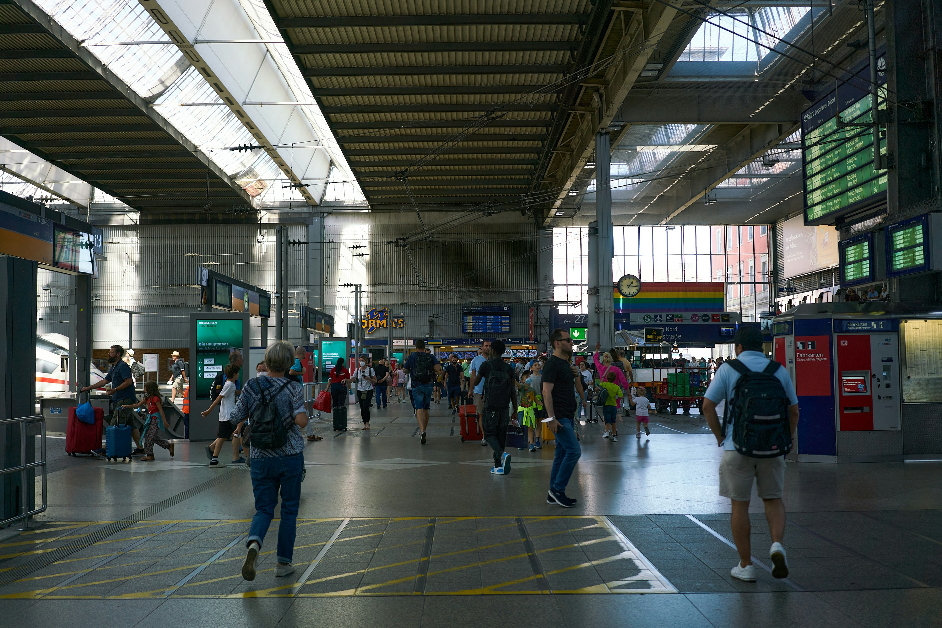 Why Floor Buffers are Essential for High Traffic Areas