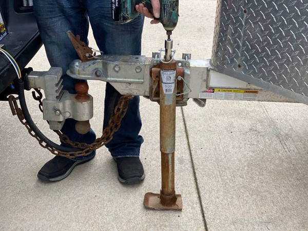 Arctic Universal Cat Crank-EZ (Trailer Jack Adaptor) by EMP (EAO)