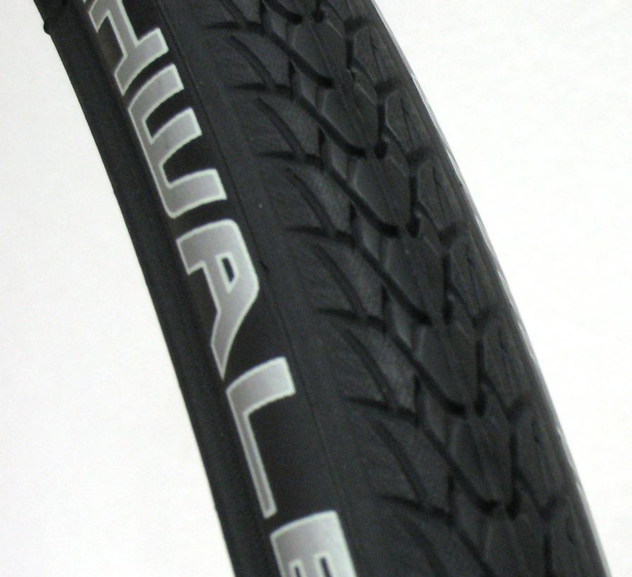 T401P- SCHWALBE 25 X 1 MARATHON PLUS EVOLUTION TIRES. SOLD AS