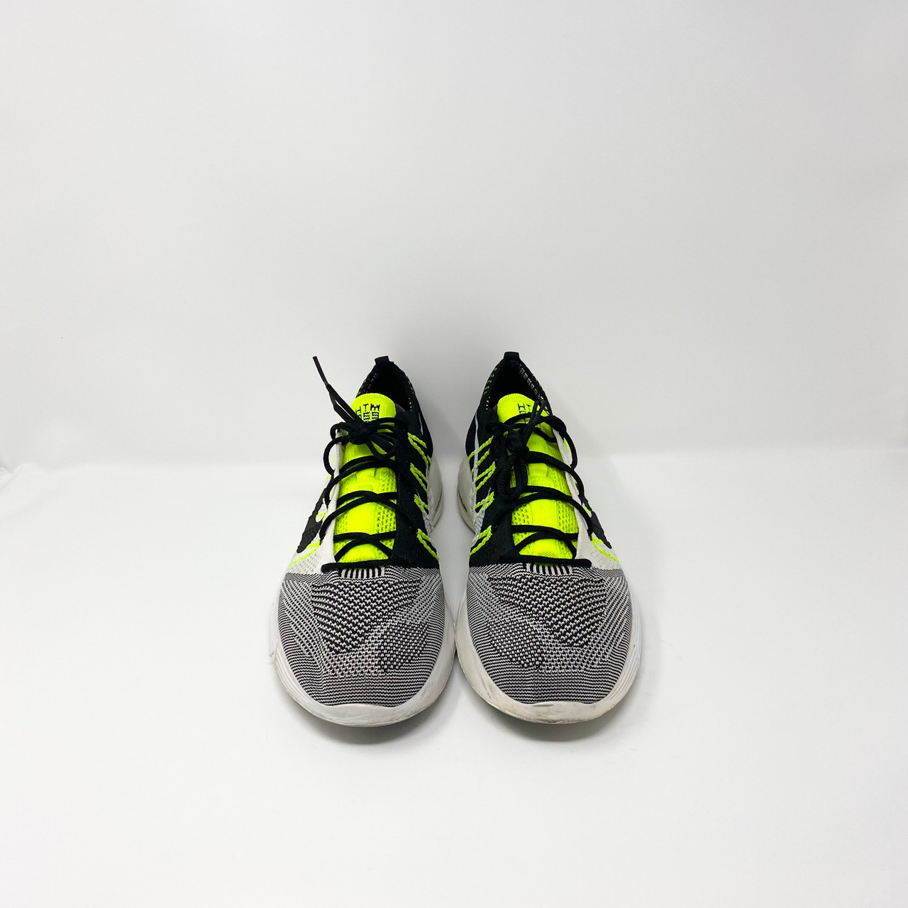 flyknit trainer volt