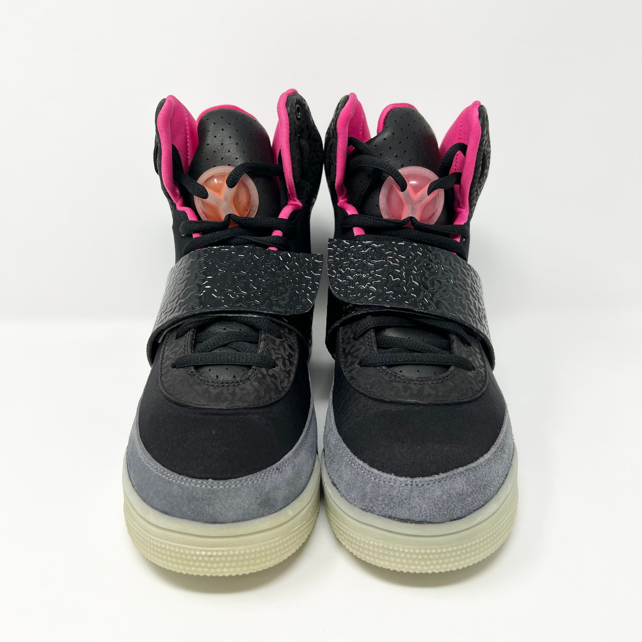 yeezy 1 black
