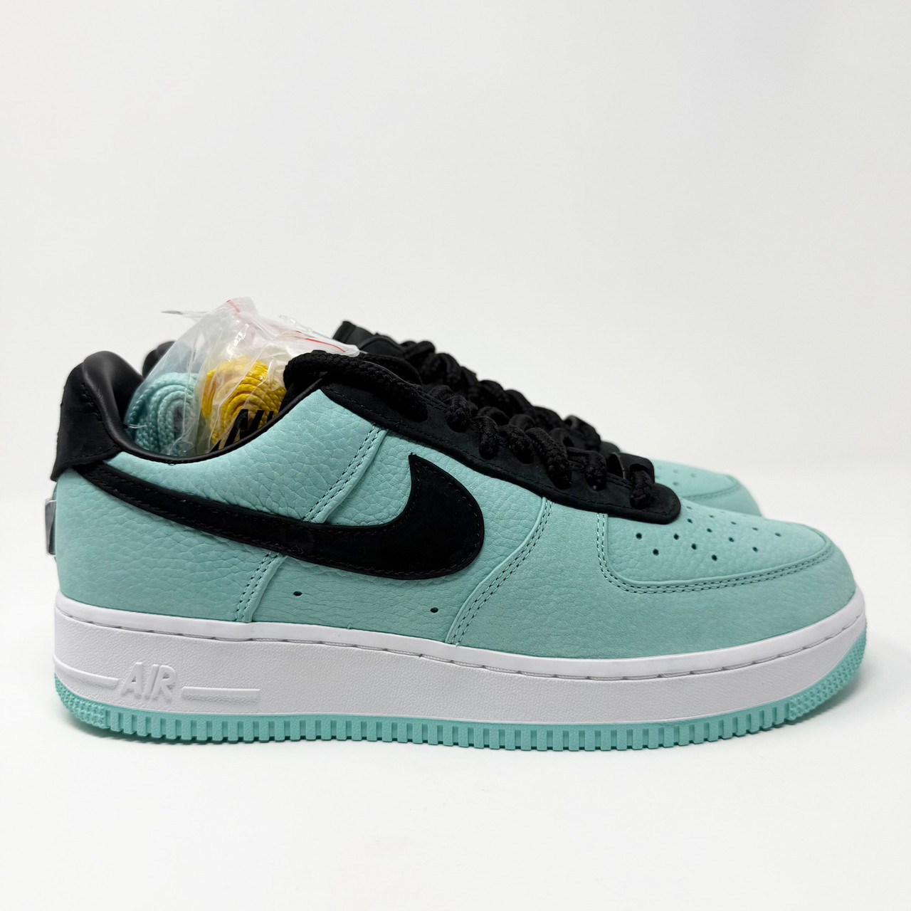 Nike Air Force 1 Tiffany & Co.
