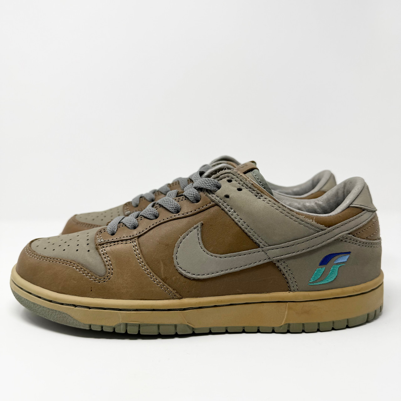 Nike Dunk Low Futura x Stash ID - Truest