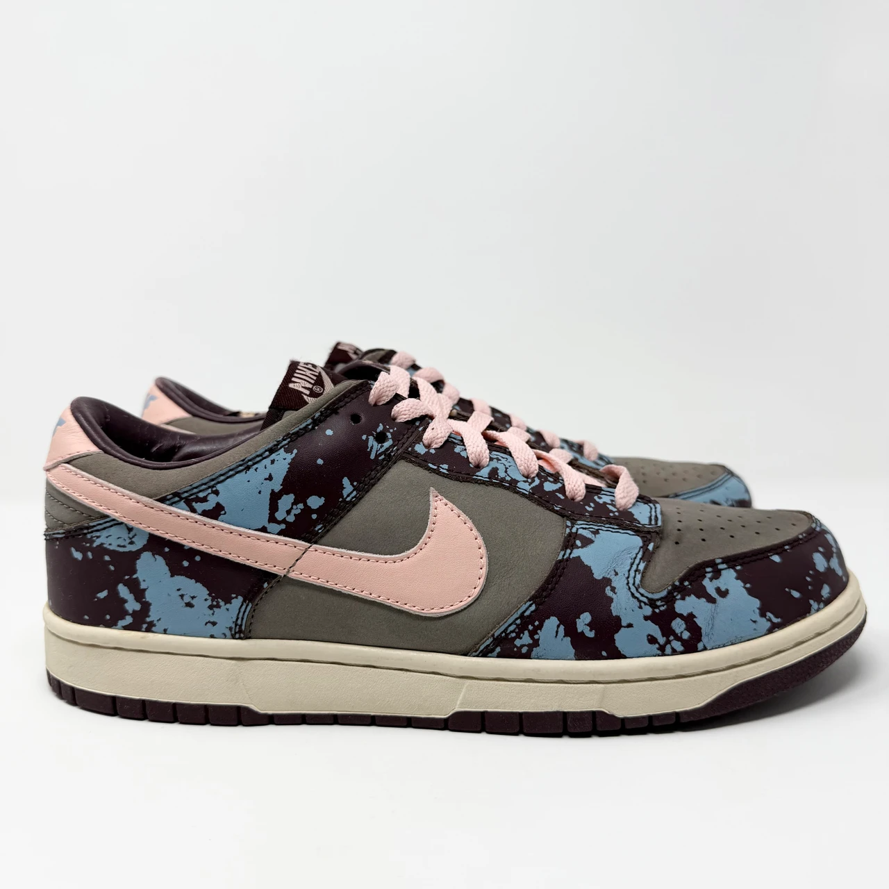 Nike Dunk Low Undefeated Splatter Sample - Truest