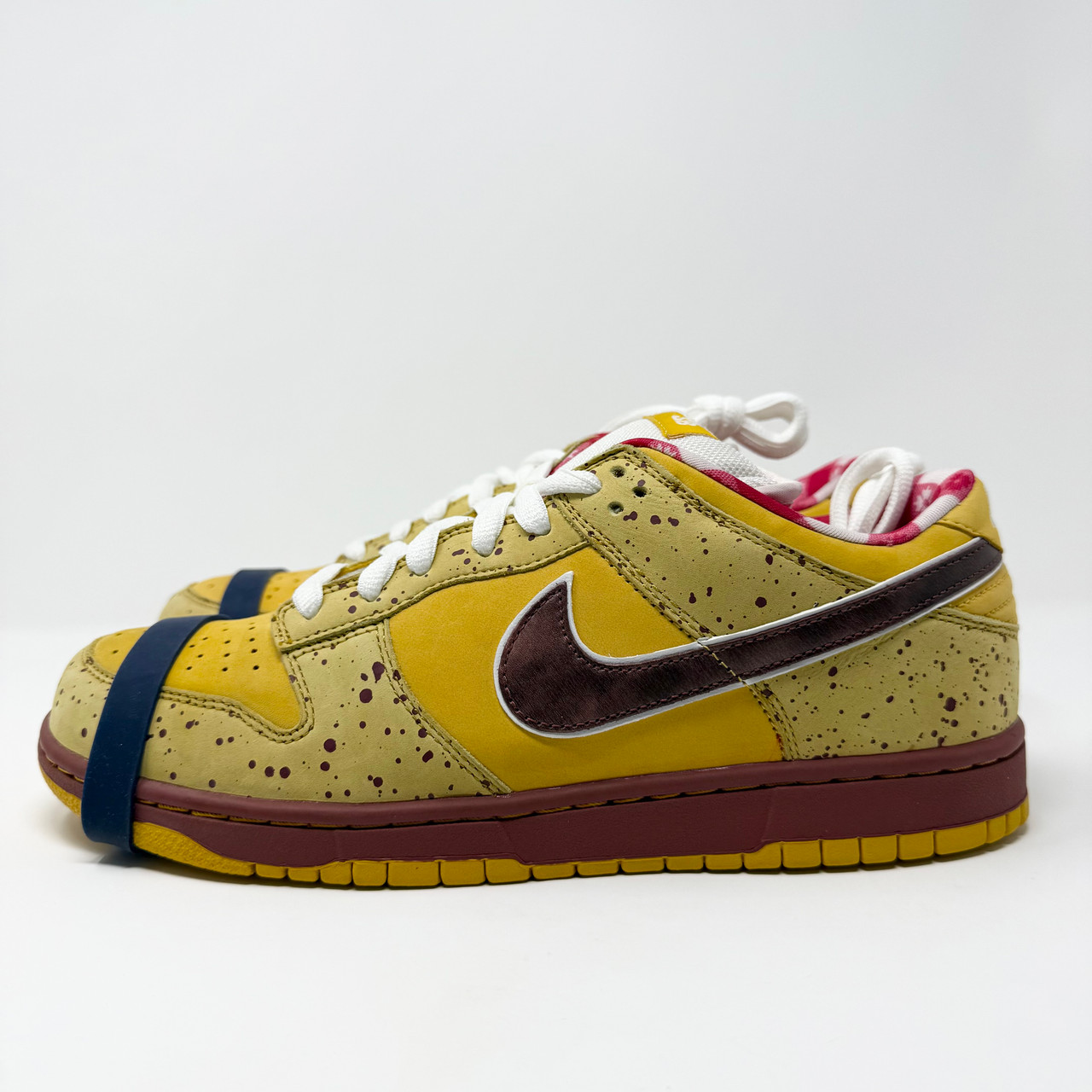 nike dunk low yellow lobster
