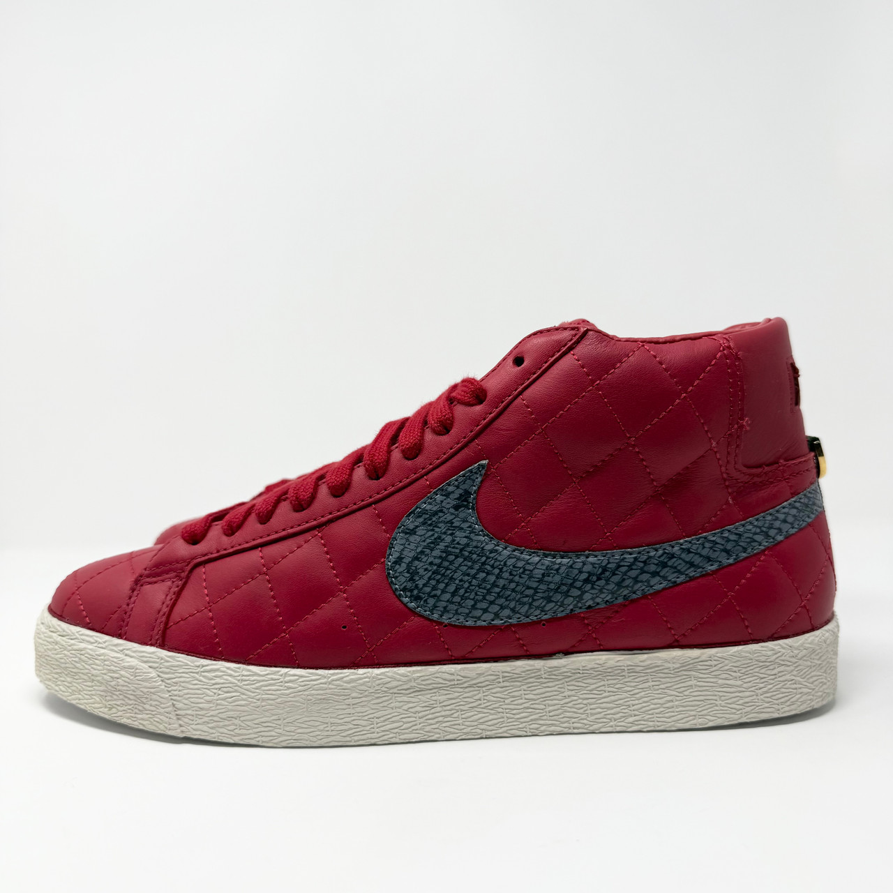 Nike Blazer SB Supreme Varsity Red