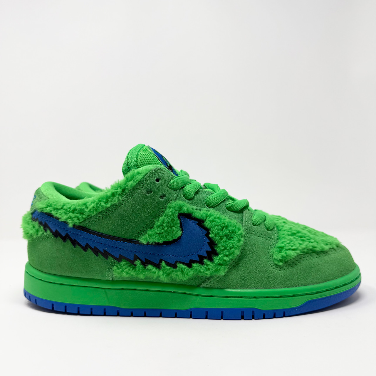 nike grateful dead sneaker