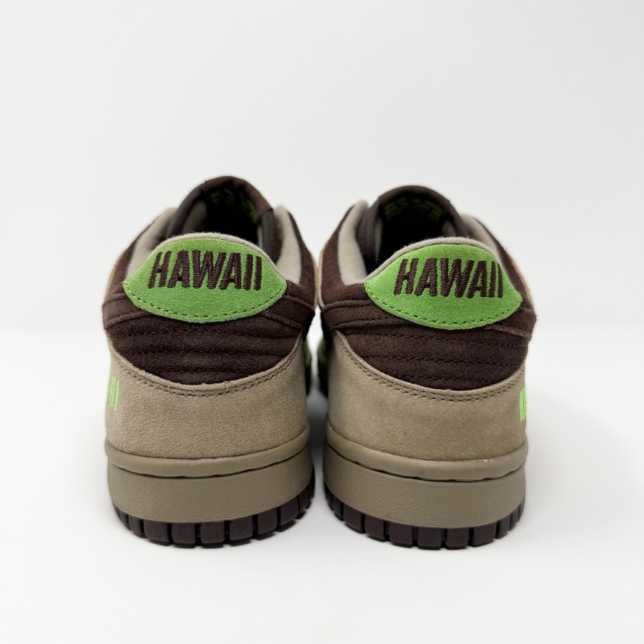 Nike Dunk Low Aloha Kicks/HI Hyperstrike - Truest