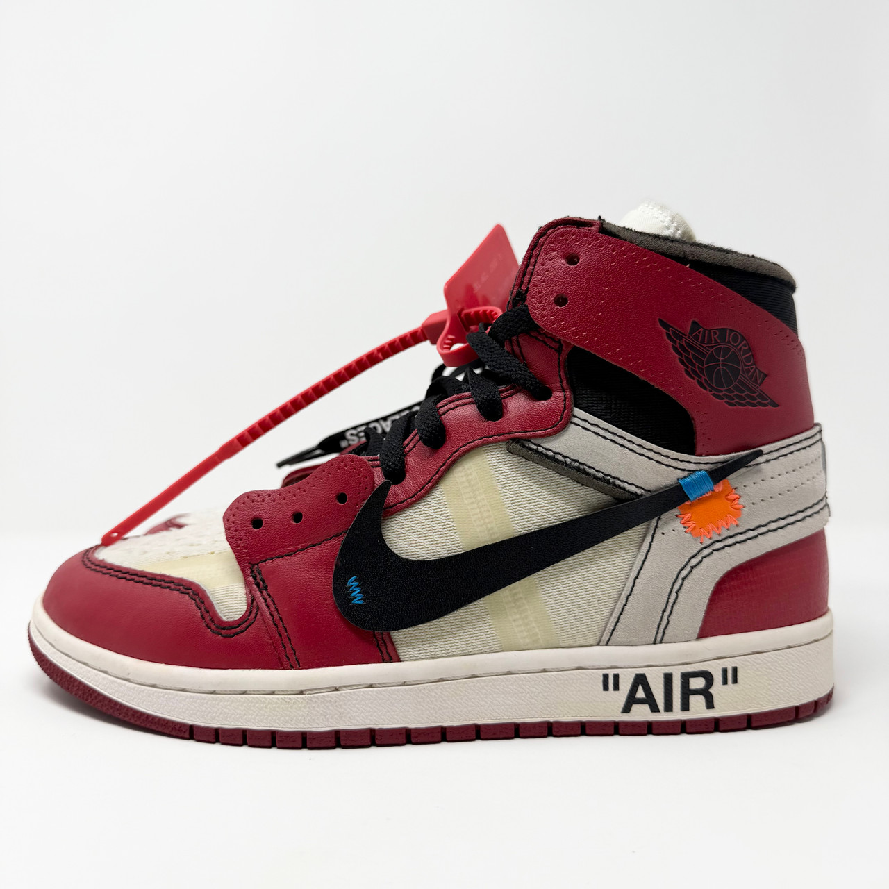 シューズ(男性用) Nike Air Jordan 1 CHICAGO Men's Nike Air Jordan Retro 1 High OG 'Chicago Lost & Found