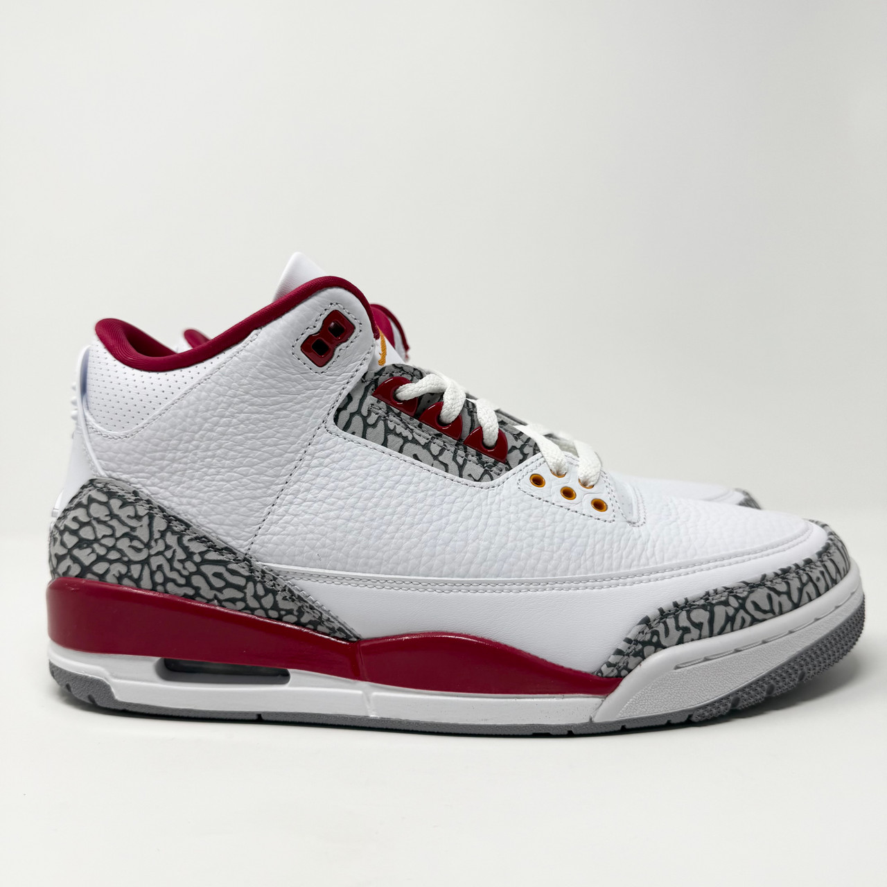 靴 NIKE AIR JORDAN 3 RETRO Cardinal Red Air Jordan 3 Cardinal Red - YouTube
