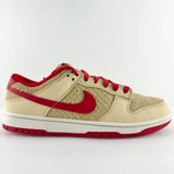 Nike Dunk Low SE 'Strawberry Waffle'