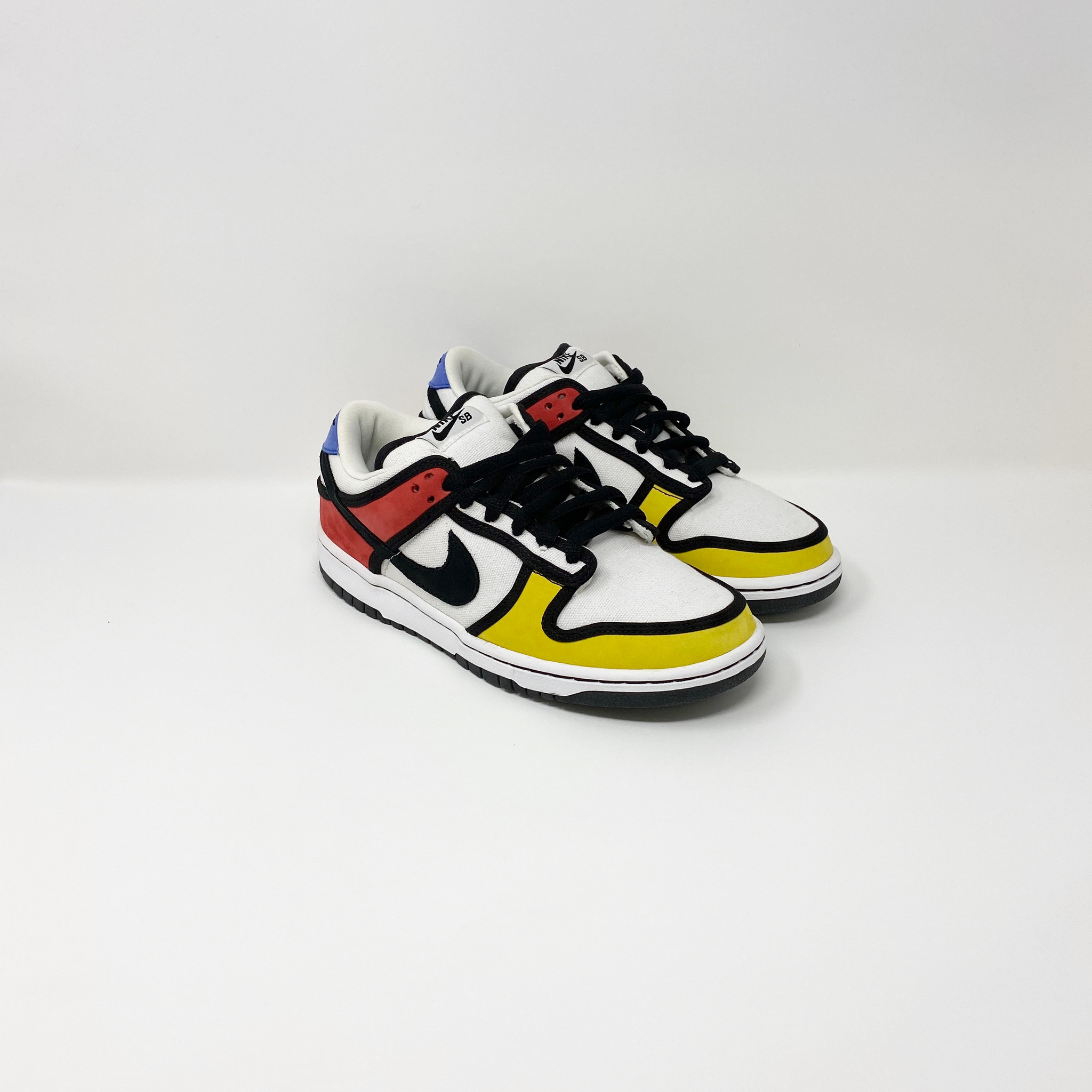 Nike Dunk Low Pro SB Piet Mondrian