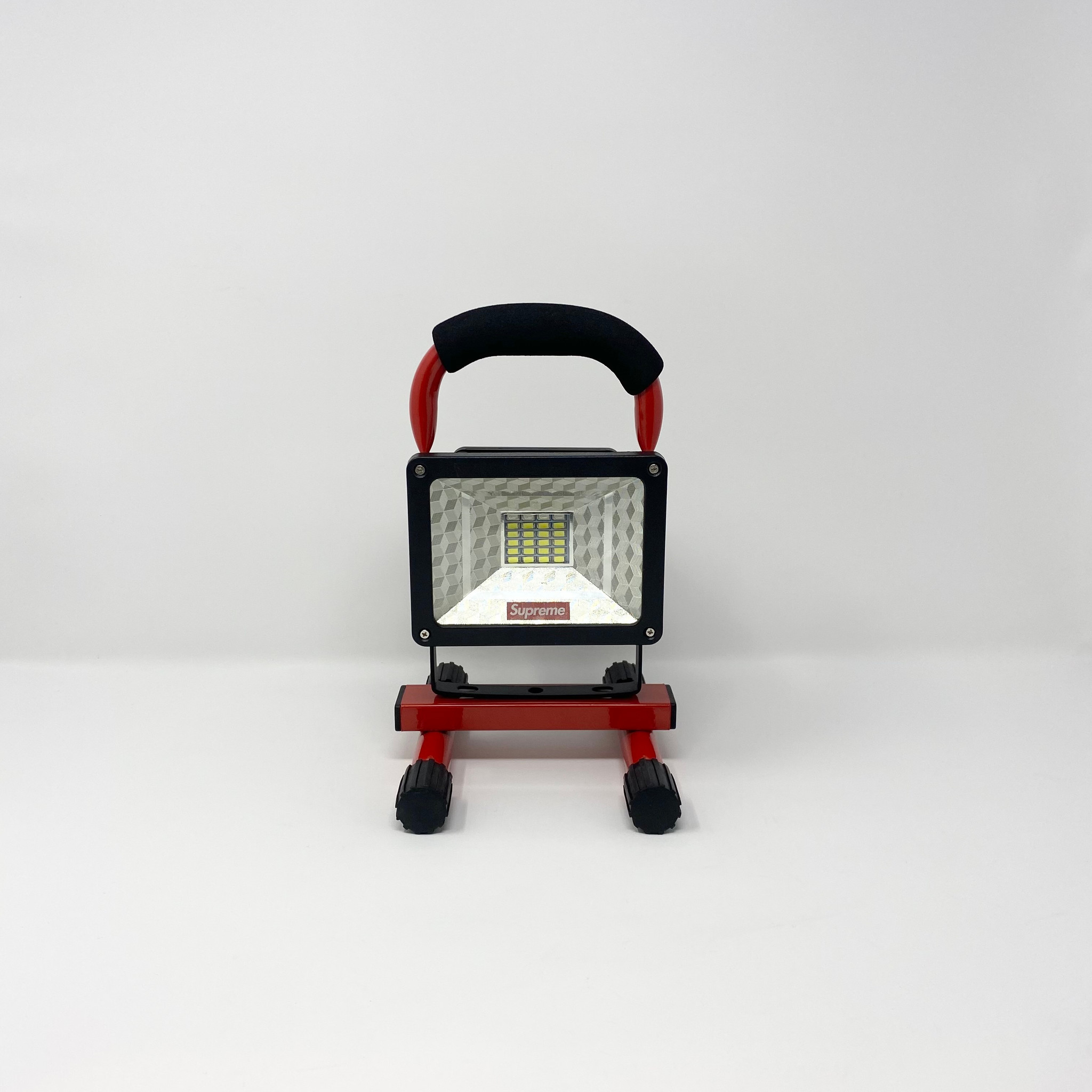 Supreme Cordless Floodlight Red - Truest