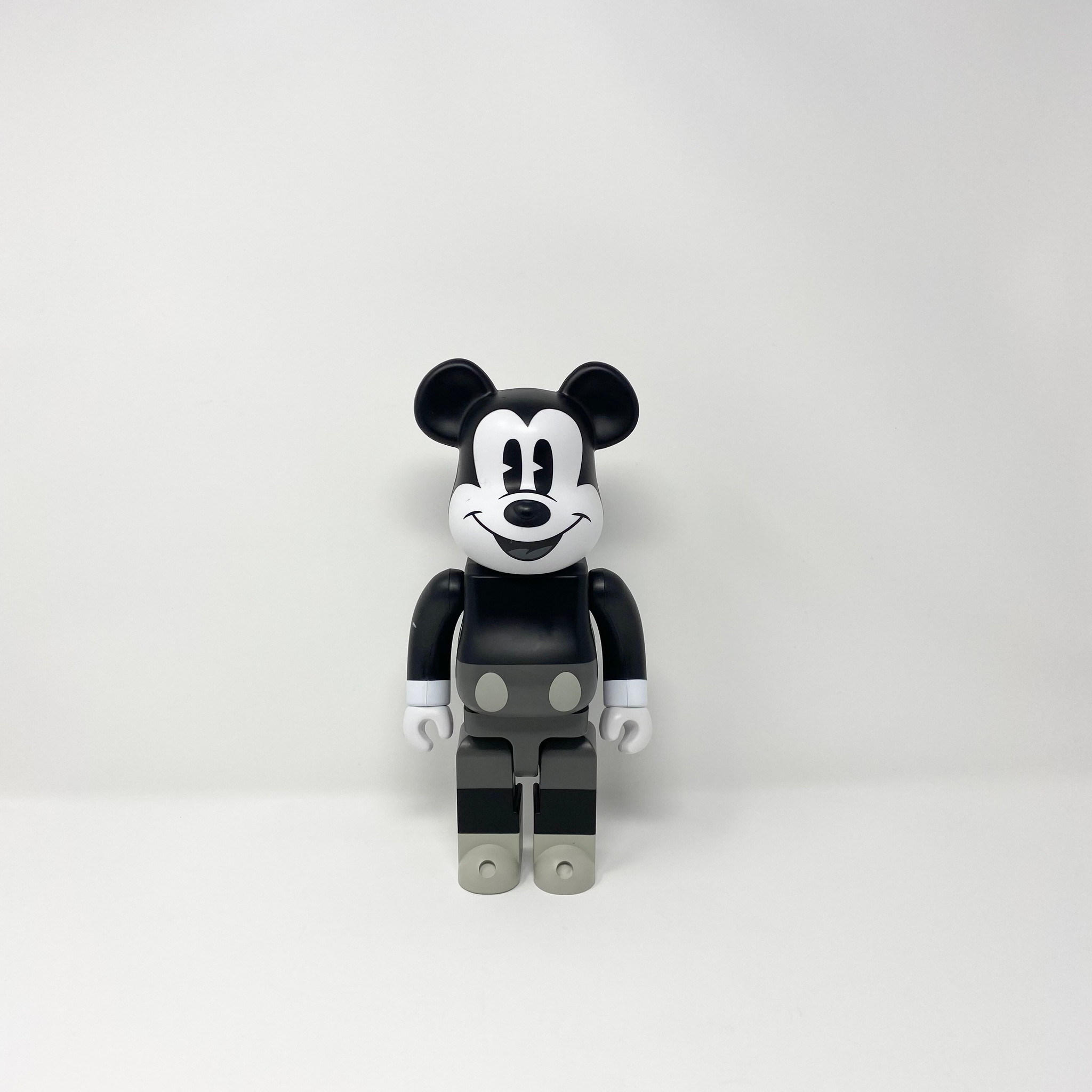 Bearbrick Disney Mickey Mouse Bu0026W (400%)