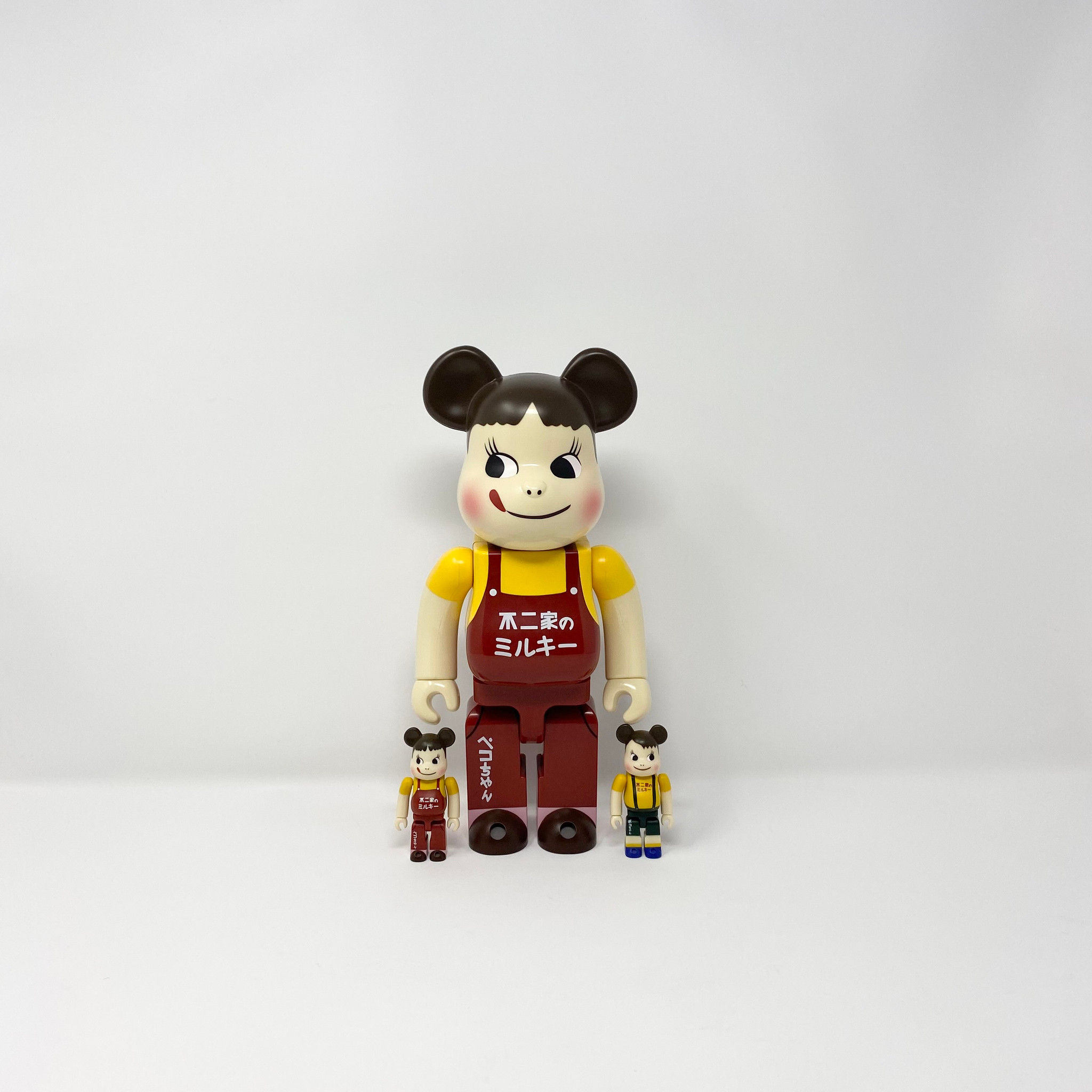 Bearbrick Peko Chan Red Vintage Ver. (400%) - Truest