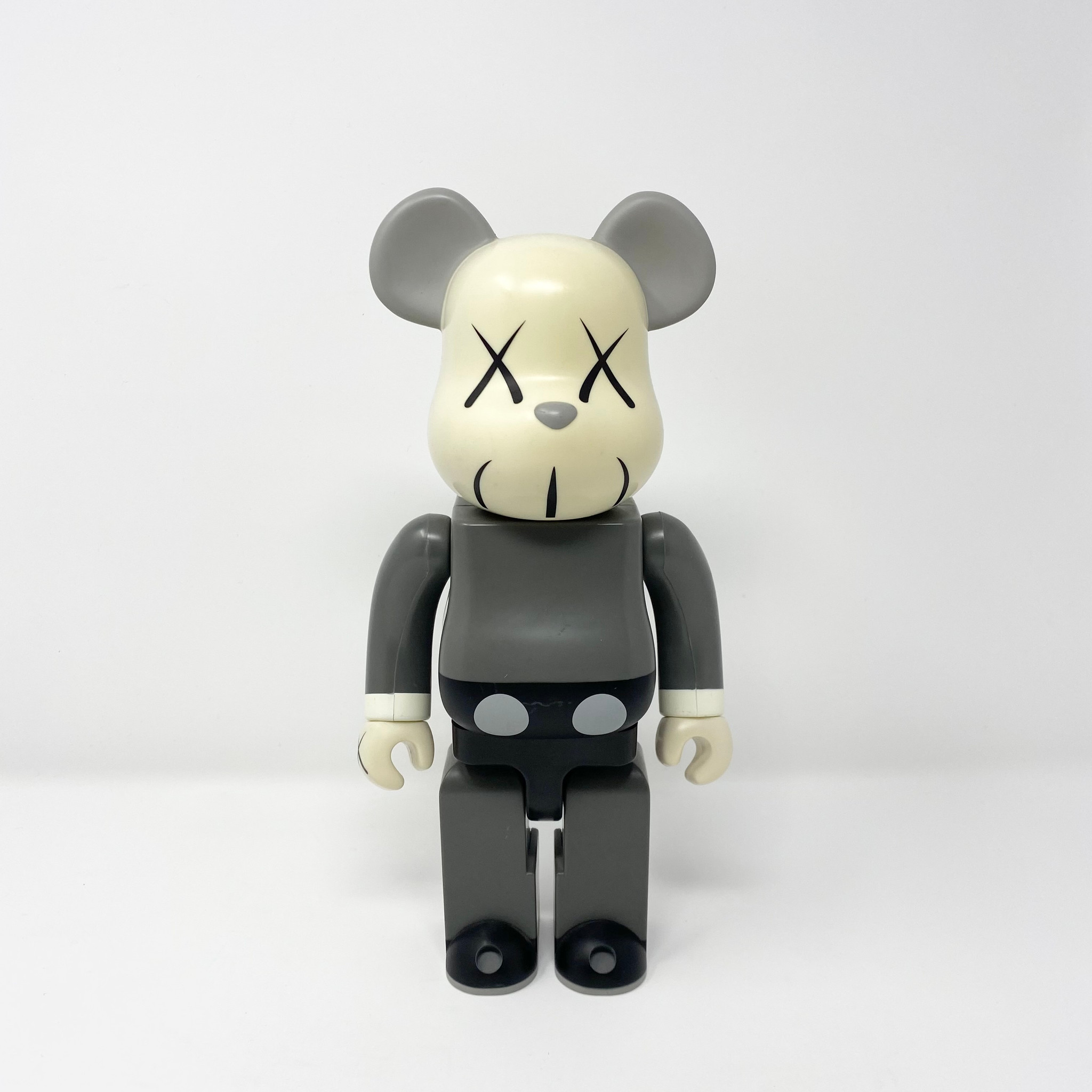 Bearbrick Kaws Be@rbrick Grey 2002 (400%) - Truest