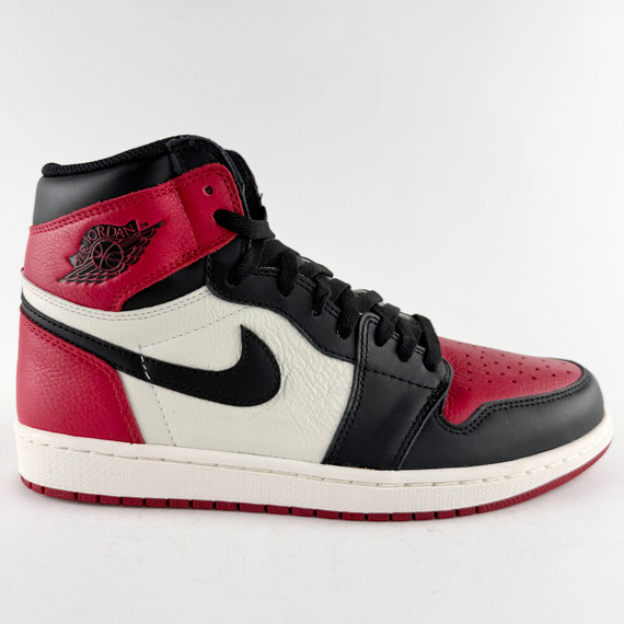 Air Jordan 1 Hi Retro 'Bred Toe'*