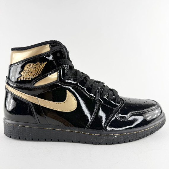 Air Jordan 1 Hi Retro 'Black Metallic Gold'