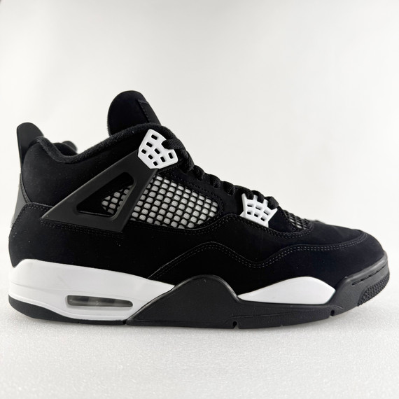Air Jordan 4 Retro 'White Thunder'