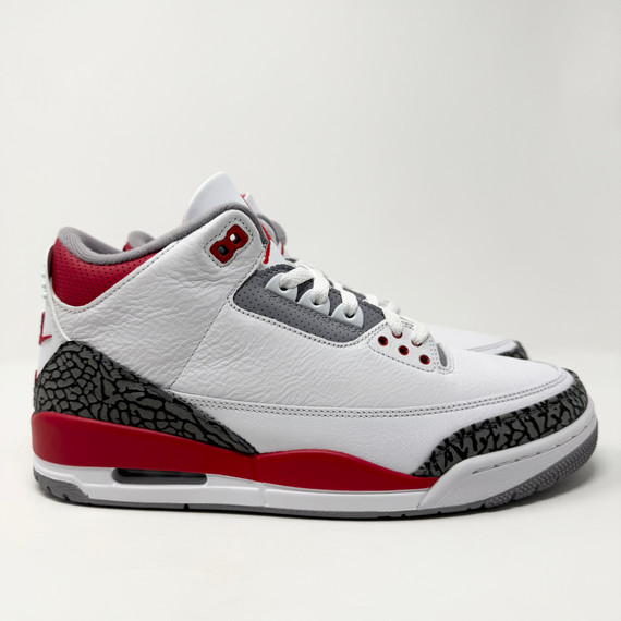 Air Jordan 3 Retro 'Fire Red' (2022) Air Jordan 3 Retro 'Fire Red' (2022)