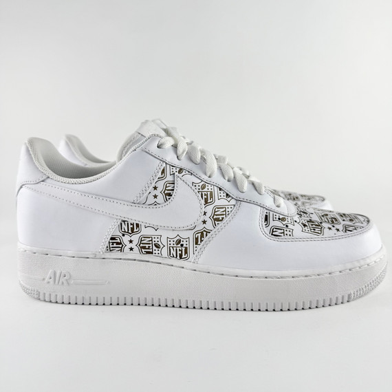 nike af1 sakura swooshless sample