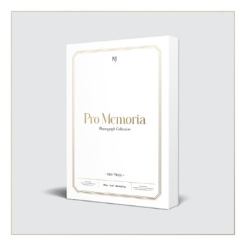 KIM MINJU - 1st Photobook  [Pro Memoria]