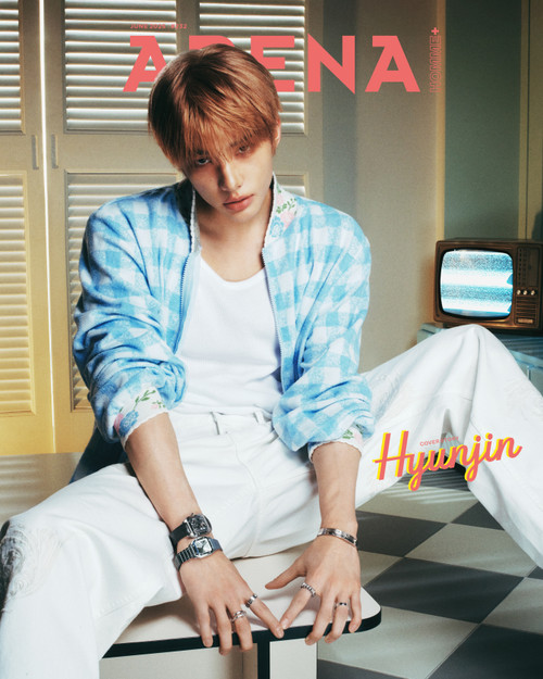 HYUNJIN (Stray Kids) - JUNE 2025 [ARENA] (B ver)