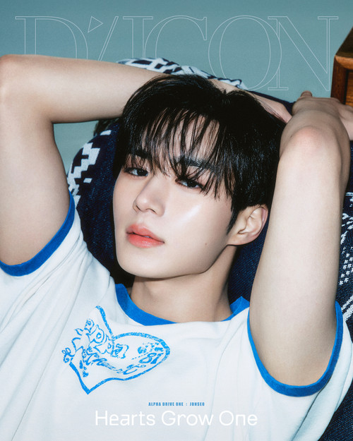 ALPHA DRIVE ONE - DICON VOLUME Nº33 ALPHA DRIVE ONE : HEARTS GROW ONE (JUNSEO) + PHOTOCARD ON-PACK