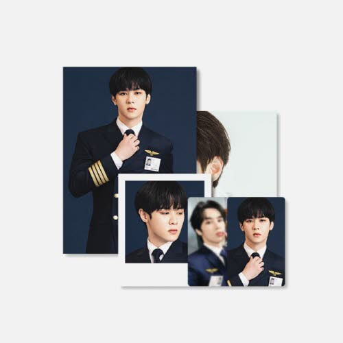 WayV- 2022 SEASON'S GREETINGS PHOTO PACK [XIAOJUN]