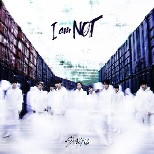 スキズ　サイン入りCD 1stミニアルバム I am NOT 韓国盤 P000408478__93773.1639980987.