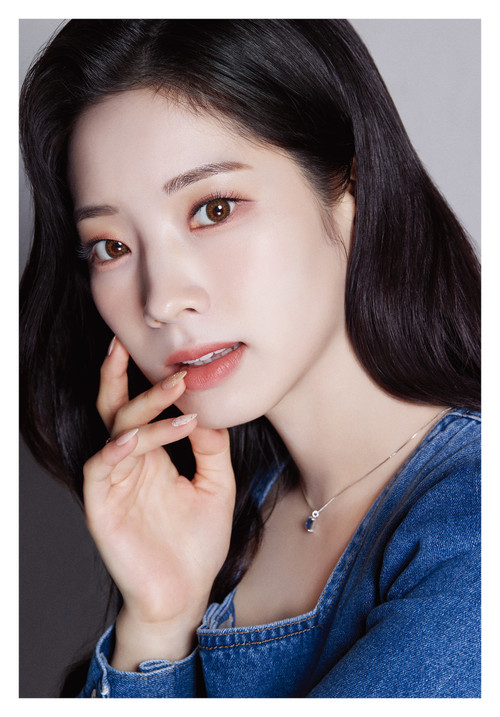 TWICE - Dicon Dfesta DAHYUN ver. - interAsia