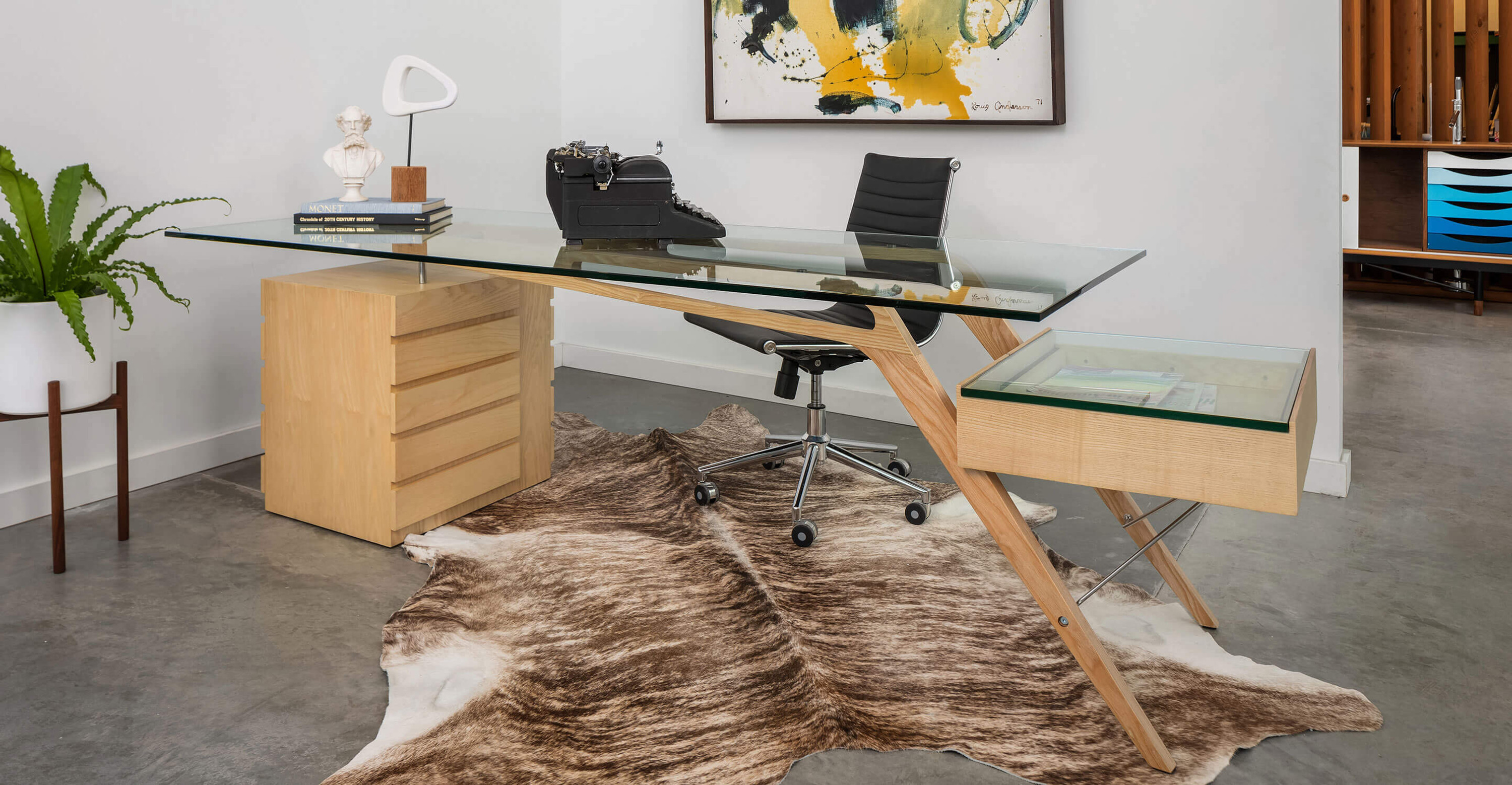 Modern Desks – Design Within Reach