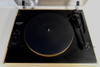 SOTA Sapphire Belt Drive Suspended Turntable with Linn Akito Tonearm In Excellent Condition