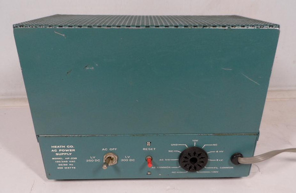 Vintage Heathkit HP-23B AC power supply in collector quality with upper cabinet for standalone operation. Provides HV/LV/Bias/Filament voltages for SB/HW series rigs. Fully working after long storage. Classic ham radio PSU. Nationwide shipping available.