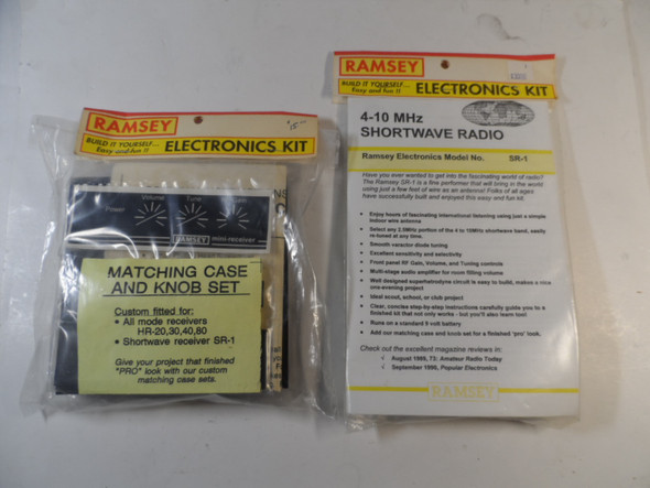 New Ramsey Electronics SR-1 4-10 MHz Shortwave Radio Kit with matching case & knob set. Single-conversion superheterodyne AM receiver. Complete in original packaging—perfect beginner/project kit for shortwave listening and electronics.