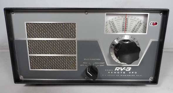 RL Drake RV-3 Remote VFO / Speaker / P/S Housing for TR-3/TR-4 transceivers. Excellent condition, S/N 9587. Classic 1960s tube-type split-frequency accessory with built-in speaker. Perfect for Drake collectors and vintage HF ham radio enthusiasts. Fully functional and clean.