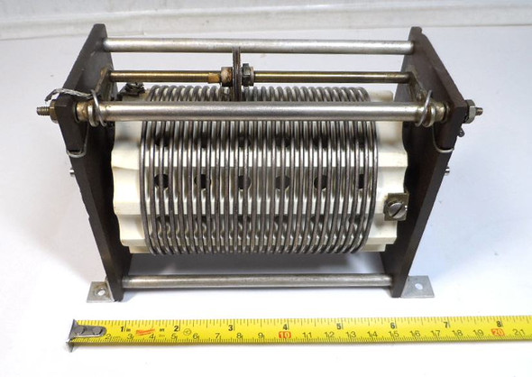 Compact vintage roller inductor 0.15–29 µH with silver-plated coil, single roller contact, ceramic coupler for 3/16″ shaft. 7″ long. Ideal for HF antenna tuners & amplifiers.