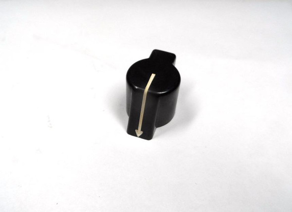 NOS Collins KW-1 small control knobs in excellent condition. Original phenolic with single or double set screw for ¼″ shaft. Perfect for authentic KW-1 restoration.